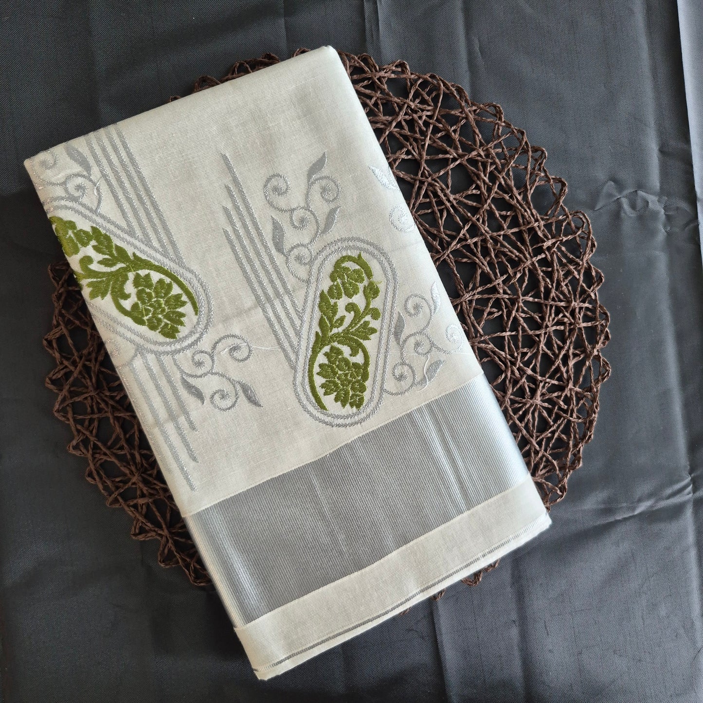 Kerala tissue saree