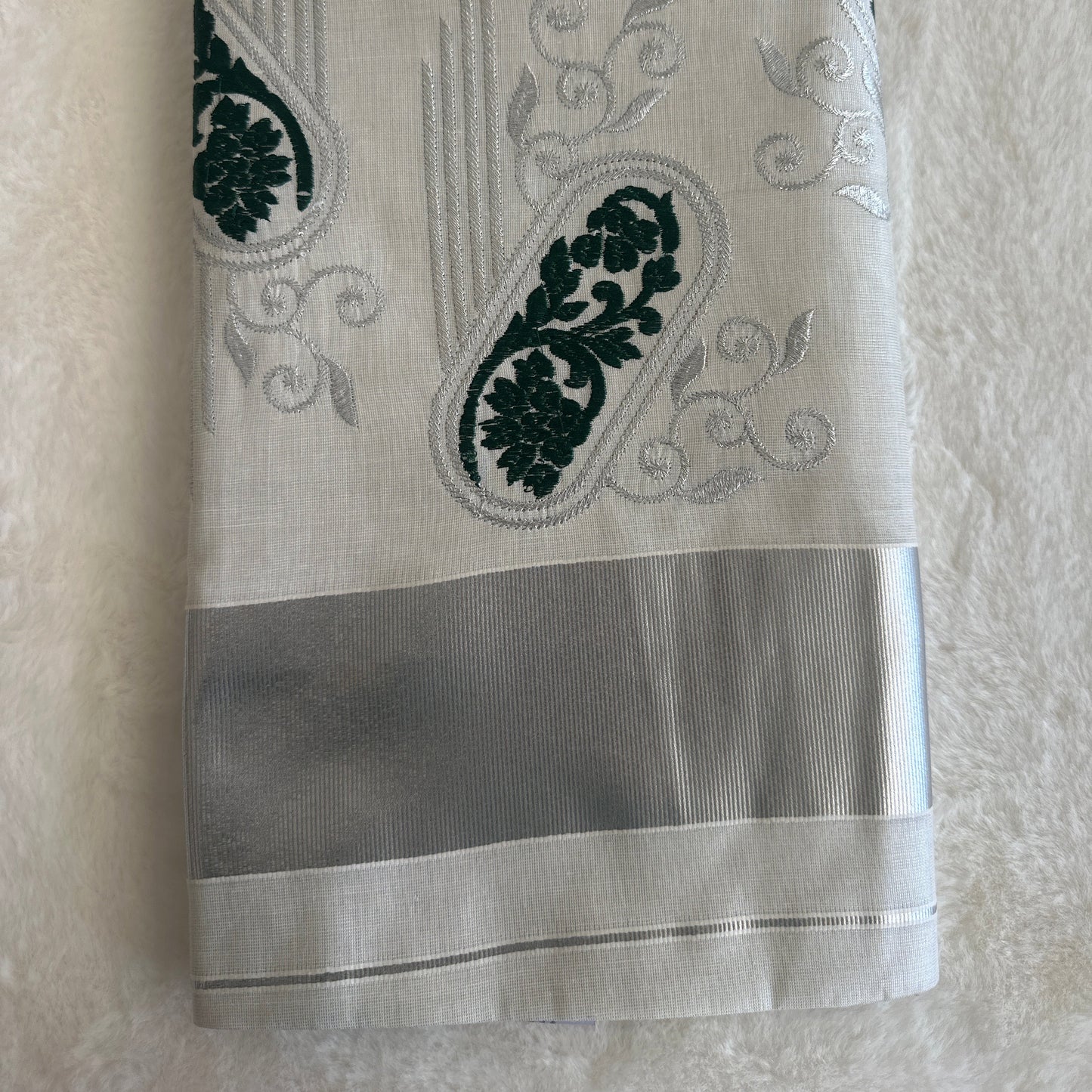 Kerala tissue saree