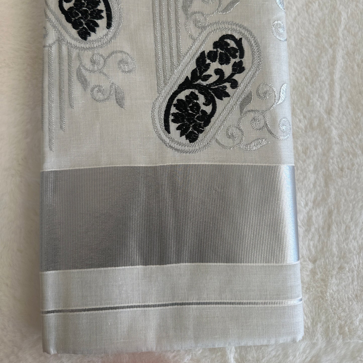 Kerala tissue saree